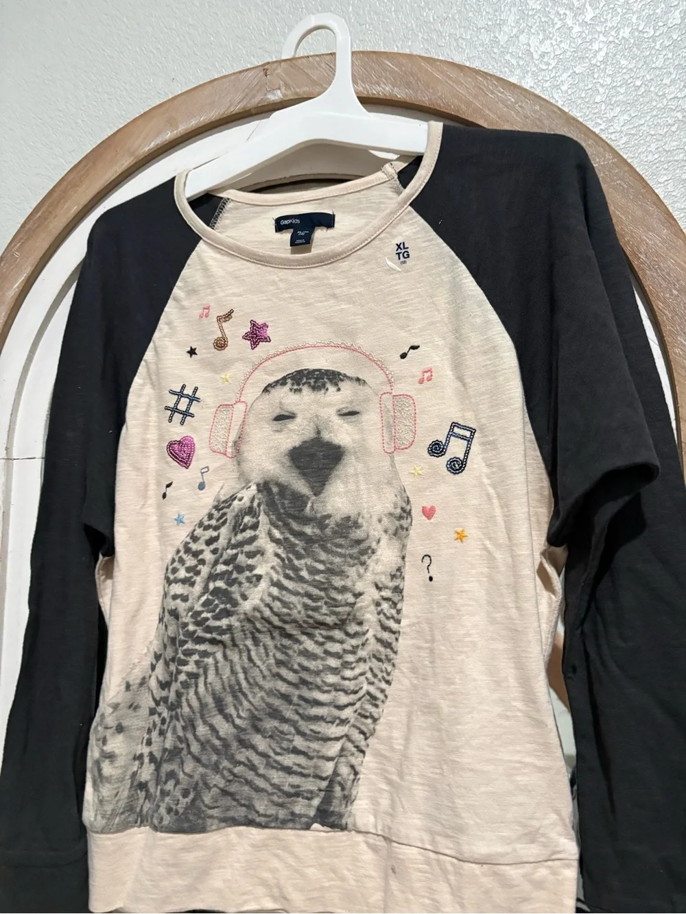 GAP Cream Front with Black Raglan Owl Headphone Graphic Long Sleeve Tee
